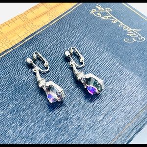 Sarah Coventry raised crystal prism 2 tone clip on dangles gorgeous!